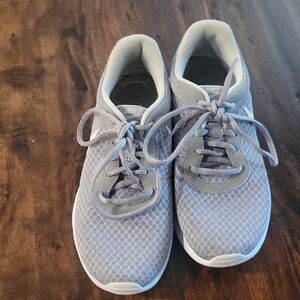 Nike Light Gray Athletic Shoes Sz 7 Great Condition